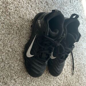 Nike Youth Football Cleats - GUC